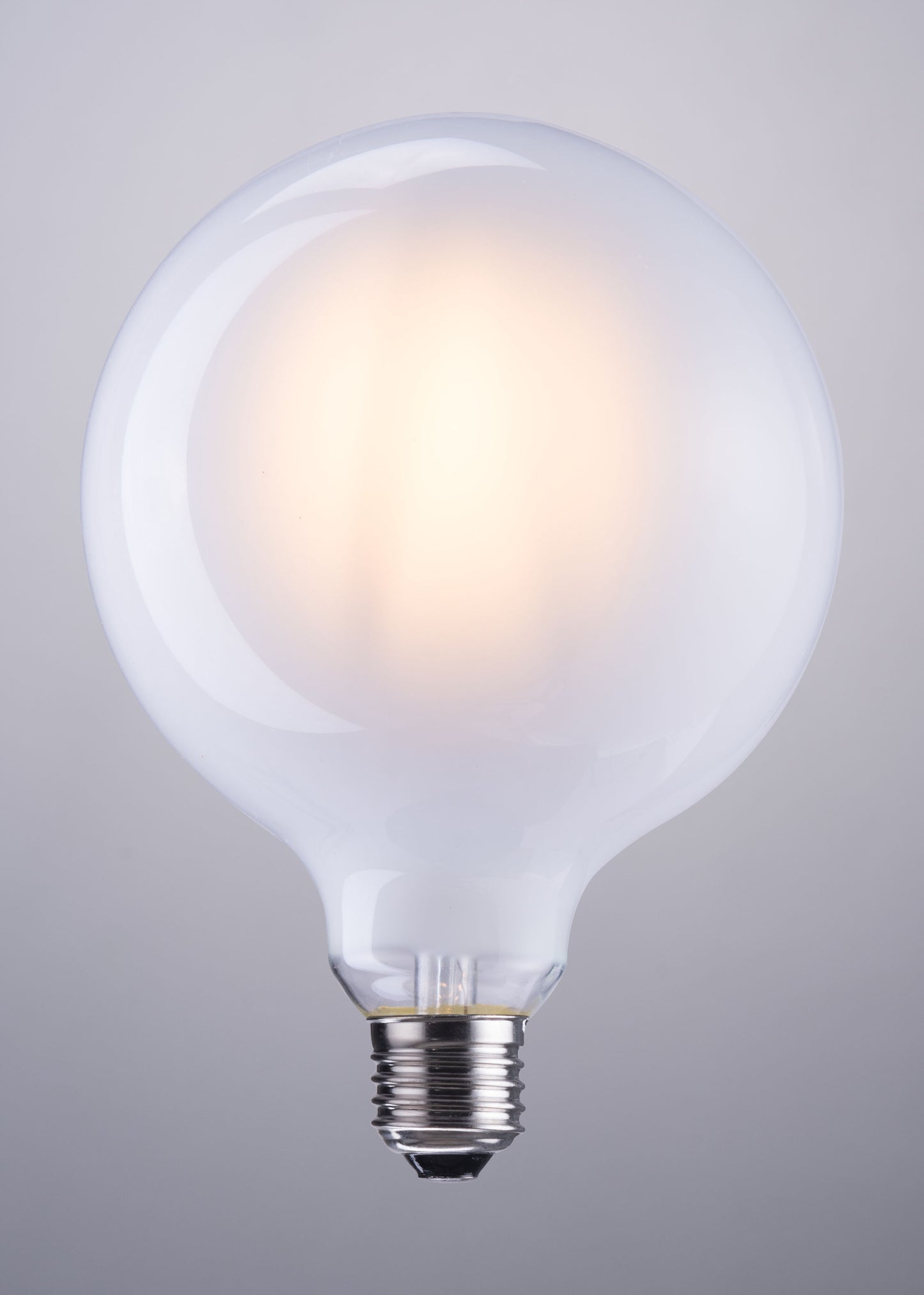 E26 G125 4W 125x175mm LED Light Bulb Frosted White